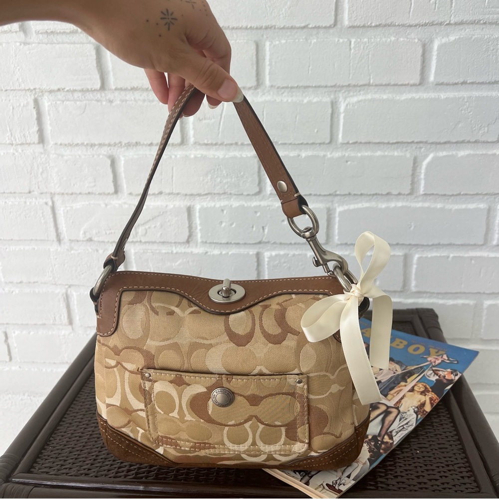 Y2K Coach Chelsea Signature Turn-Lock Purse 🤎